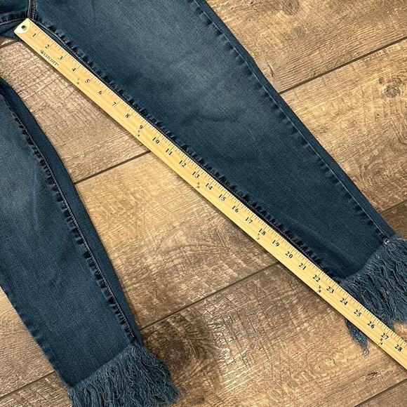 Blank NYC Stretch Demin Fringe Skinny Jeans Size 10/30 - Picture 7 of 9